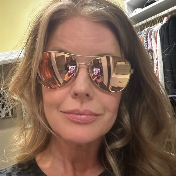 Burberry Sunglasses and case - Picture 9 of 10